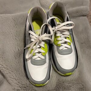 Nike Airmax Volt 90 Size 6Y
